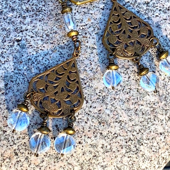 NWOT Chandelier earrings long sparkling filigree - Picture 7 of 9